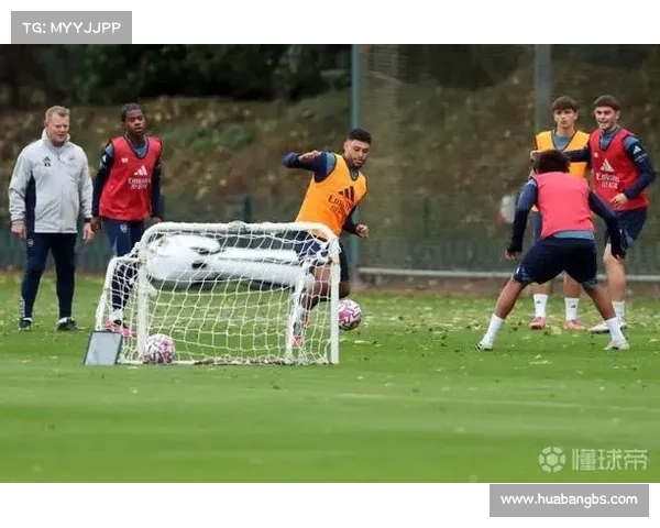 揭开张伯伦踢球位置之谜全面解析他在球场中的真正角色